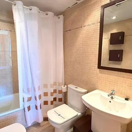 Con Piscina Y Jardin En Empuriabrava, Cerca De La Playa - Hisp-312-78 *