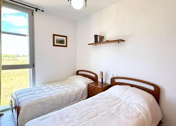 Con Piscina Y Jardin En Empuriabrava, Cerca De La Playa - Hisp-312-78 * Empuriabrava