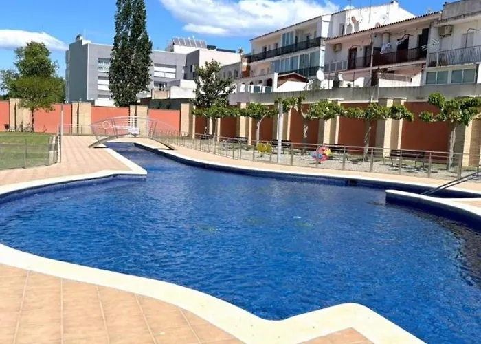 Con Piscina Y Jardin En Empuriabrava, Cerca De La Playa - Hisp-312-78